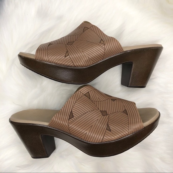 MUNRO Marisa Leather Mule Sandals Geometric Tan Size 11W - Picture 2 of 11